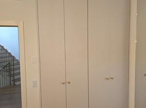 ארונות ושולחנות בעיצוב ברברה ברזין ביצוע אסיל מטבחים
